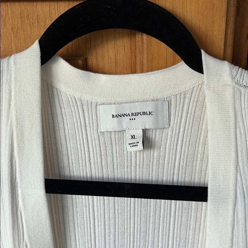 BANANA REPUBLIC ivory, lightweight open front ribbed cardigan. Long sleeved - Picture 2 of 4